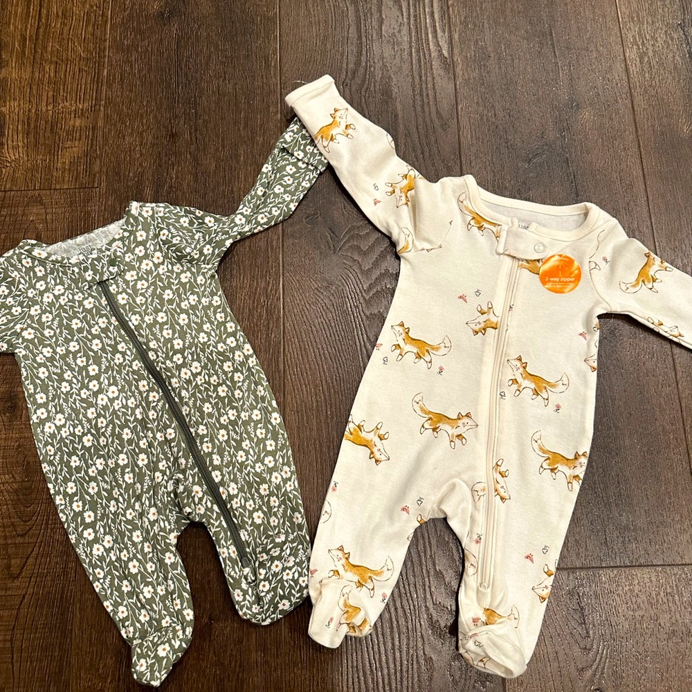 Carter's Newborn Onesie Set